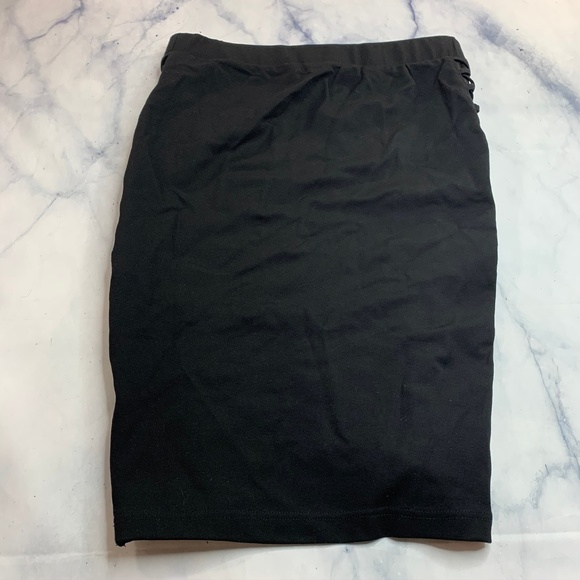 Torrid Runway Collection Black Lattice Ponte Skirt - Picture 4 of 8